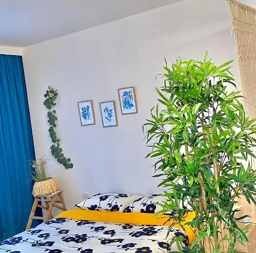 Flat In The Center Daire Tiran